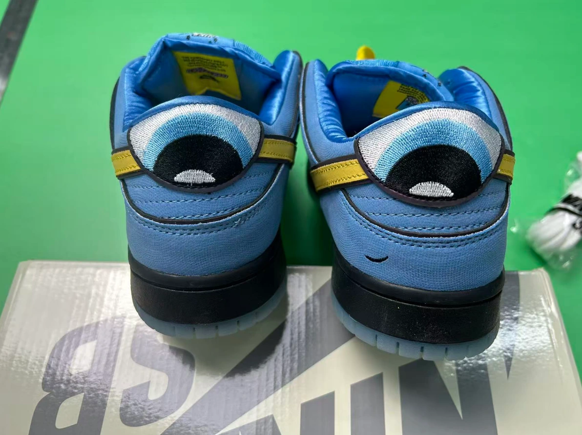 Nike Dunk Low Pro SB x The Powerpuff Girls Bubbles QC photo 1